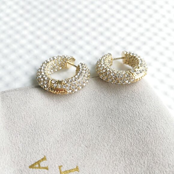 Kendra Scott Gold White Crystal Mikki Pave Hoop Earrings NEW - Picture 3 of 3